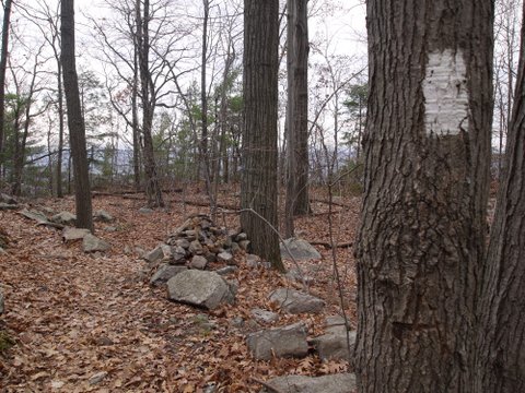 Cairn marking side trail to Pinwheel Vista, Wawayanda Mountain, NJ