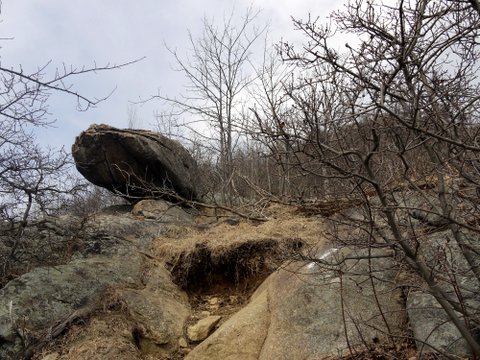 Hanging Boulder, on Trail between Breakneck Ridge and South Beacon Mtn, NY