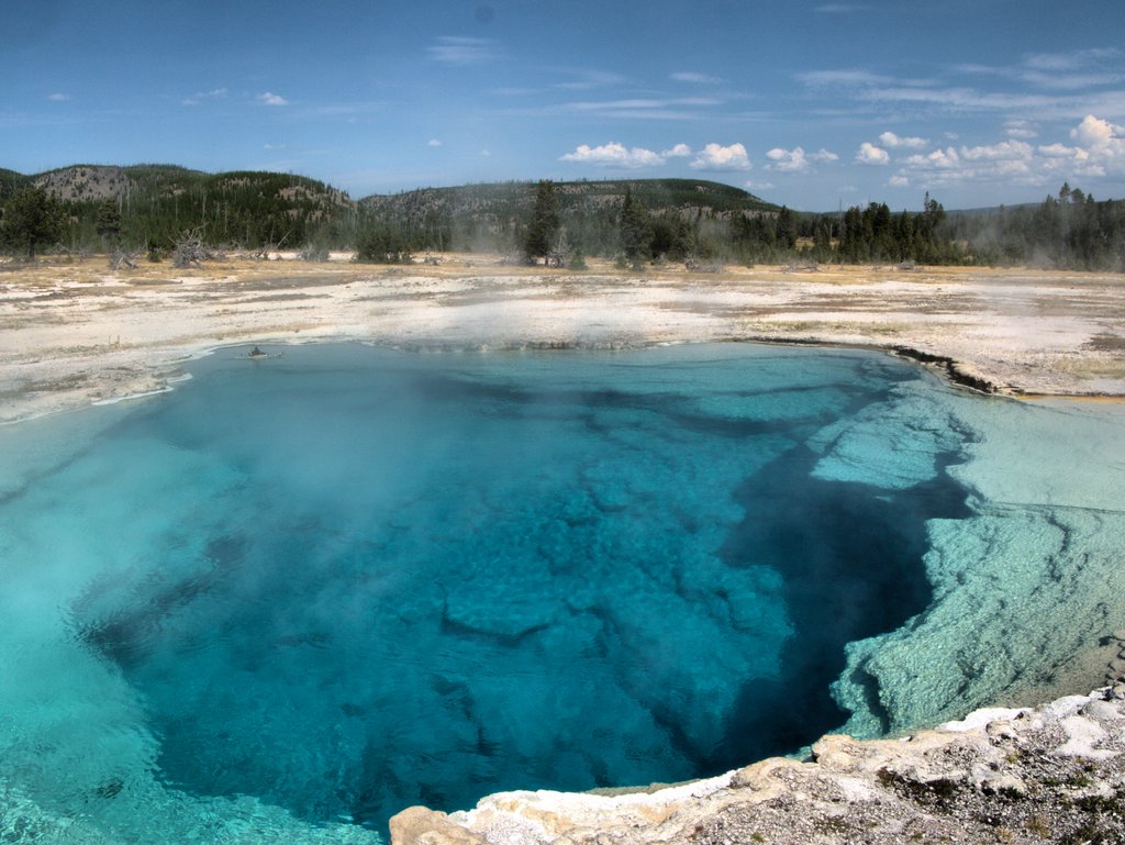 Sapphire Pool, Biscuit Basin, Yellowstone National Park, Wyoming